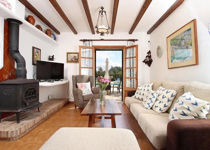 Joan Mit Privatem Pool By Interhome