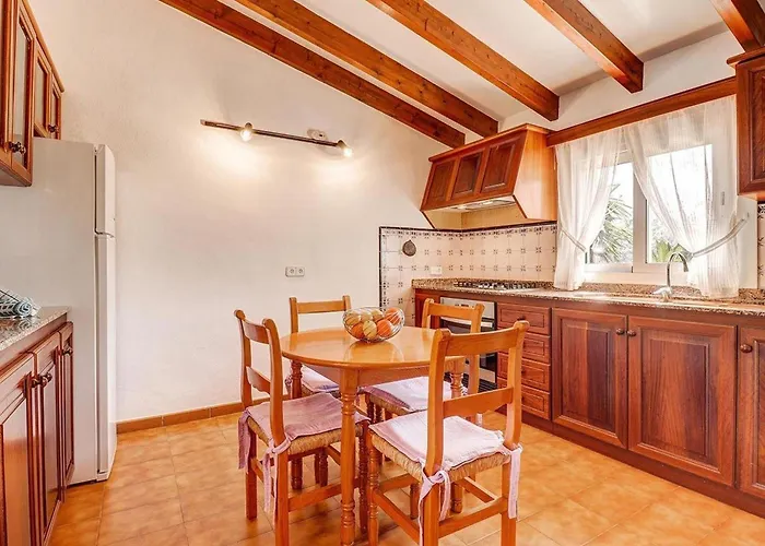 Joan Mit Privatem Pool By Interhome