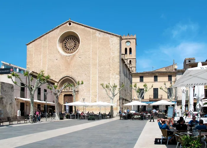 Joan Mit Privatem Pool By Interhome